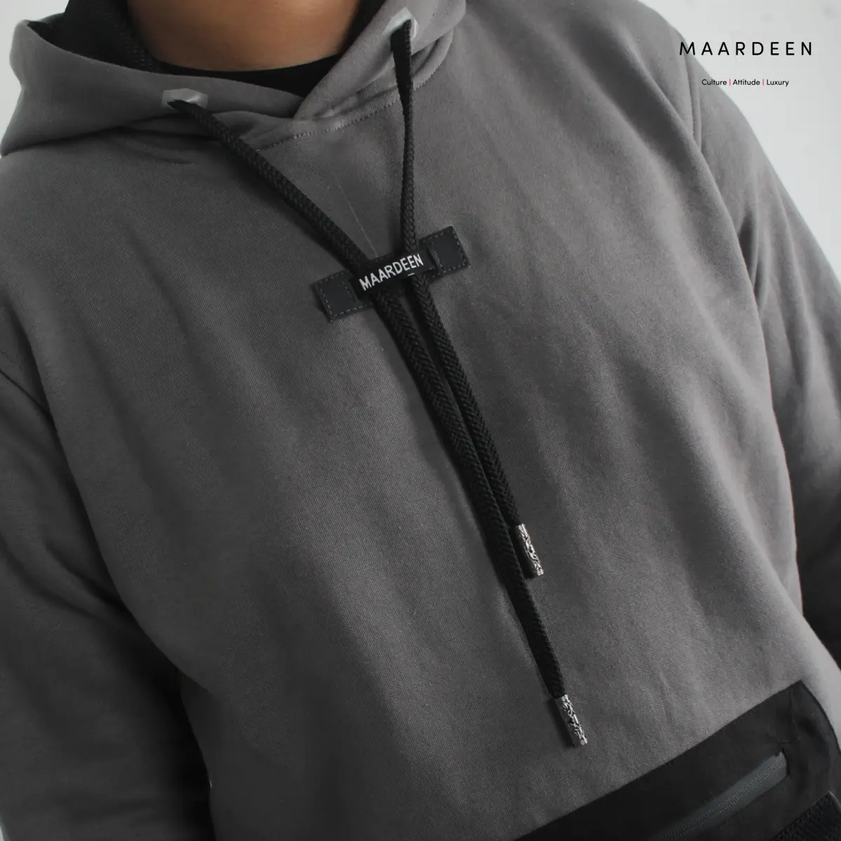 Premium Tremendous Hoodie Silver